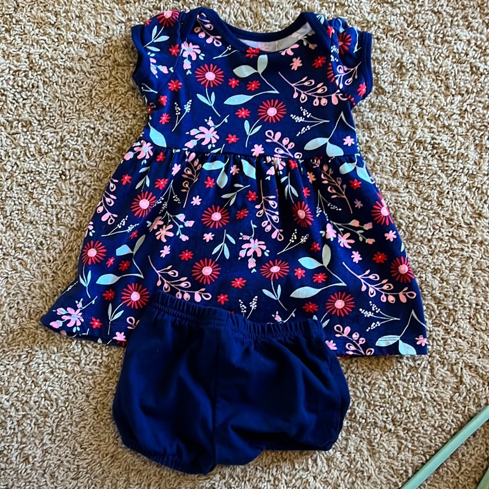 Carter's dress with diaper cover NWOT 6M